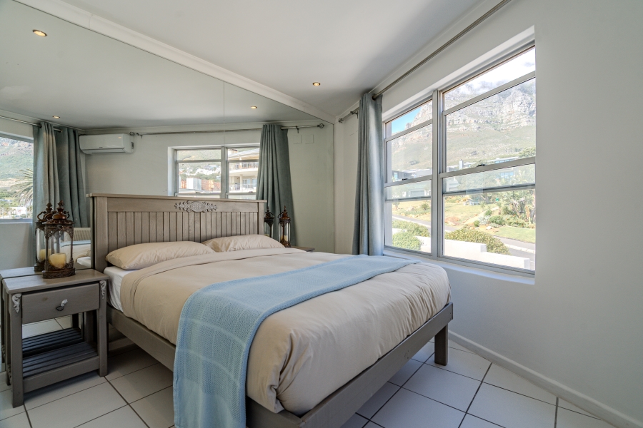 To Let 2 Bedroom Property for Rent in Camps Bay Western Cape